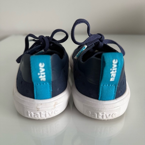 Native Monaco Low Slip On Boys Shoes Blue Size 9 - Picture 4 of 12